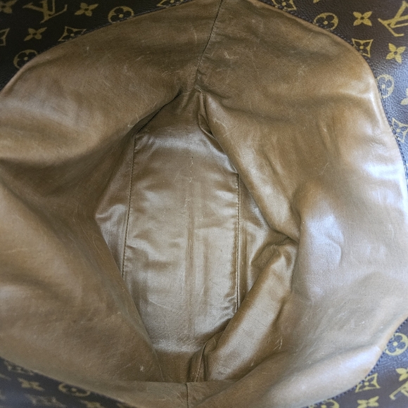 LV SHOPPING TOTE WITH RED AUTHENTIC BAG TAG (key chain not LV) - Picture 10 of 16